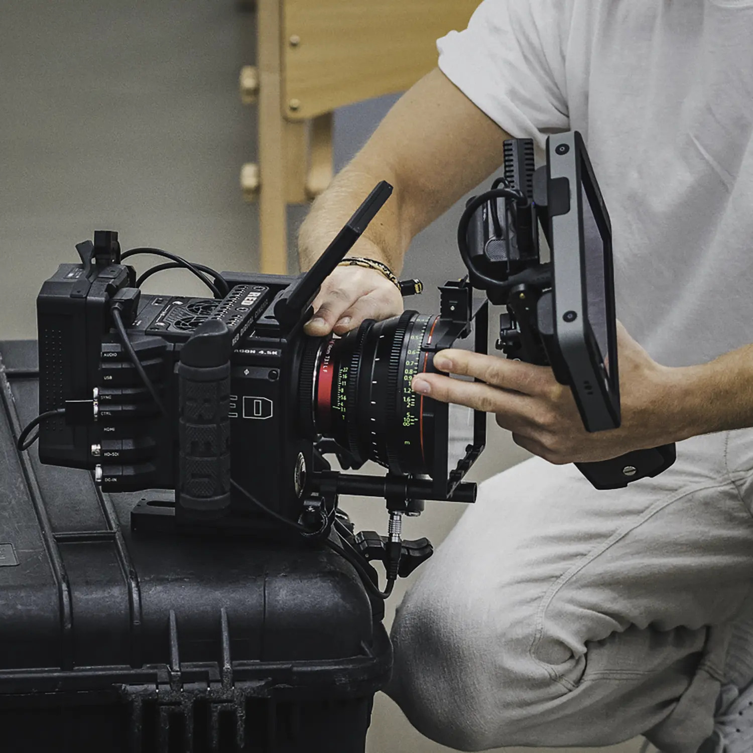 [Cologne] Set Preparation person rigging camera