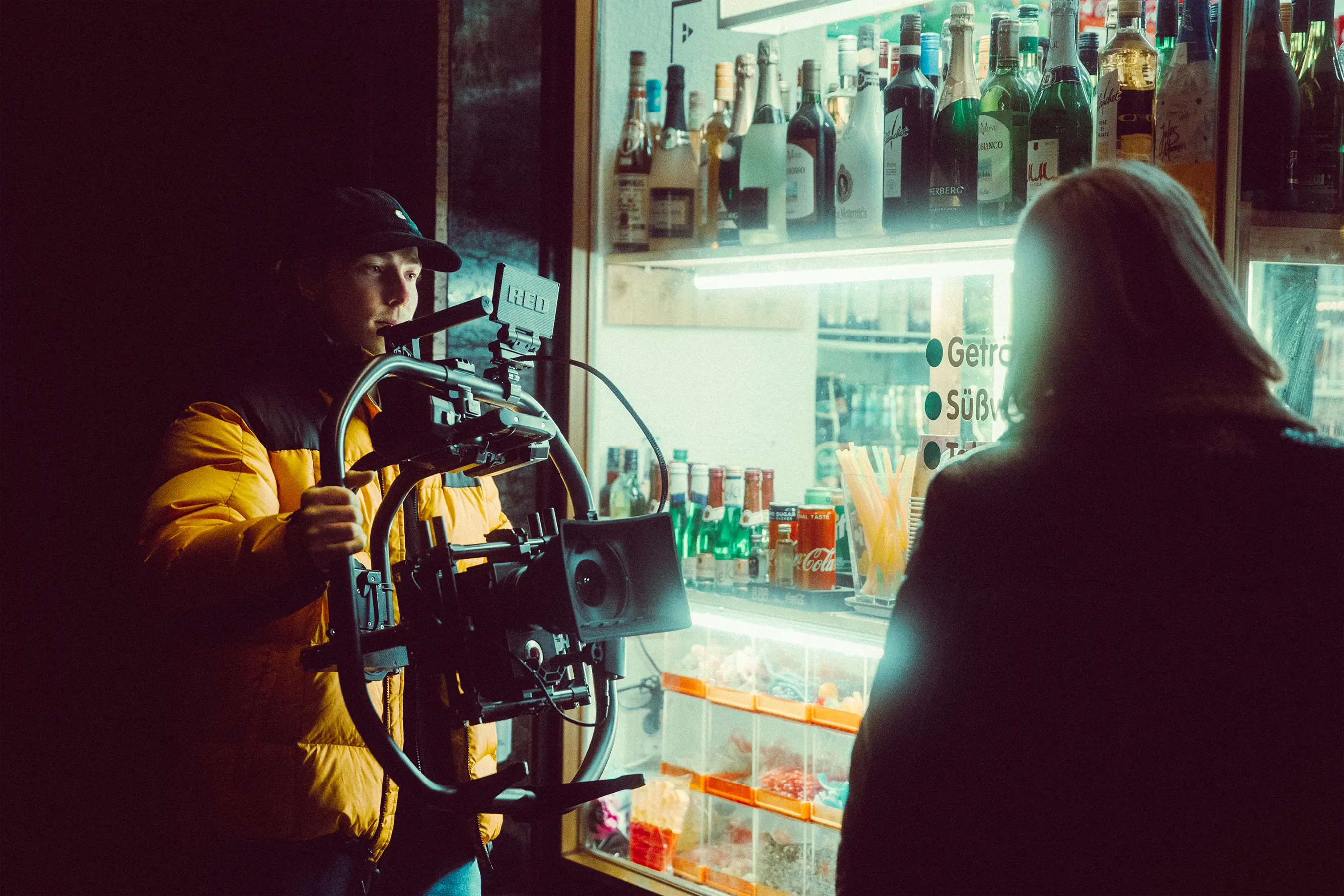 [Cologne] Night Shooting kiosk with girl